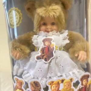 Vtg 1997 Anne Geddes Baby Bear - NIB Collector Girl 15”